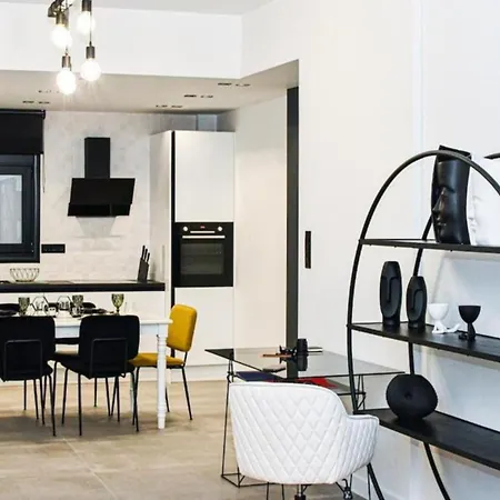 Luxury 3br At Hip Pangrati Apartment