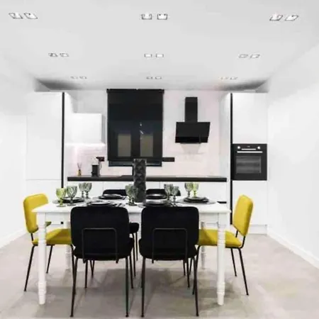 Luxury 3br At Hip Pangrati Apartment *
